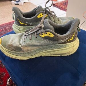 HOKA Challenger GORE-TEX Sneakers | Well Loved Tons of Life Left size 9 women’s